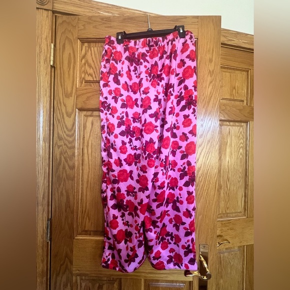 LOFT - Button Down Elastic Floral Pink and Red Satin Notch Collar Pajama Set - Picture 11 of 11